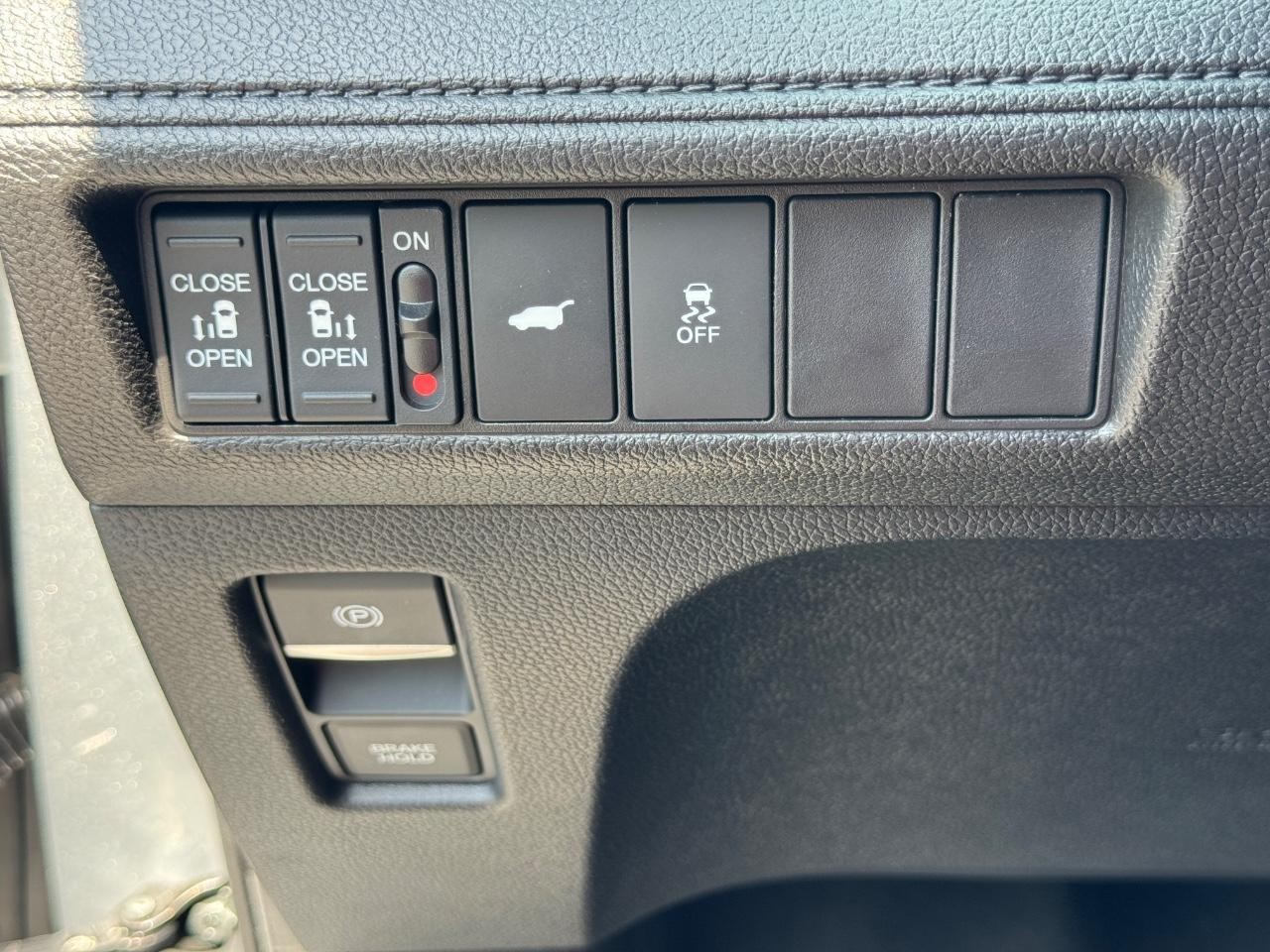 Honda Odyssey Vehicle Full-screen Gallery Image 24