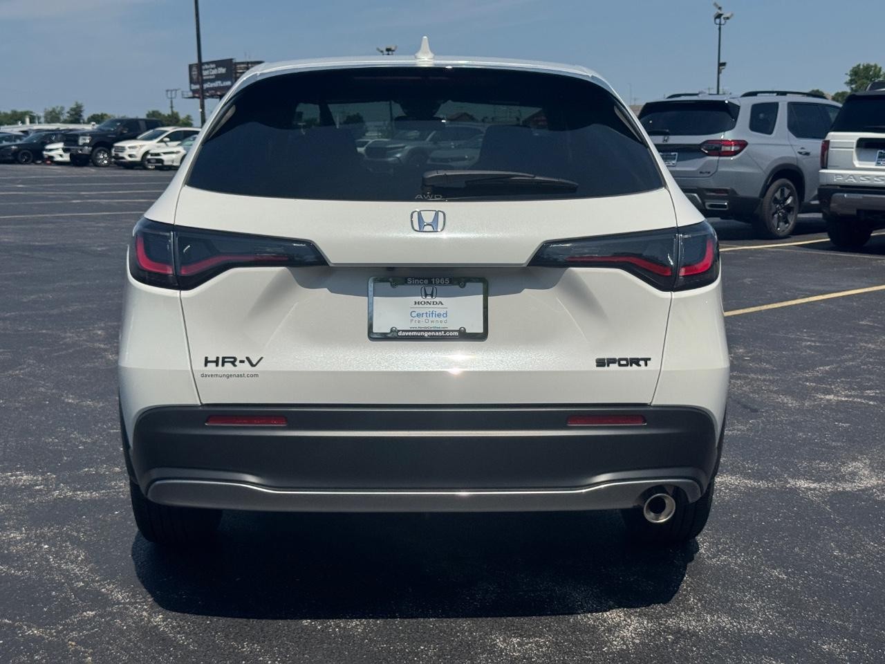 Honda HR-V Vehicle Full-screen Gallery Image 06