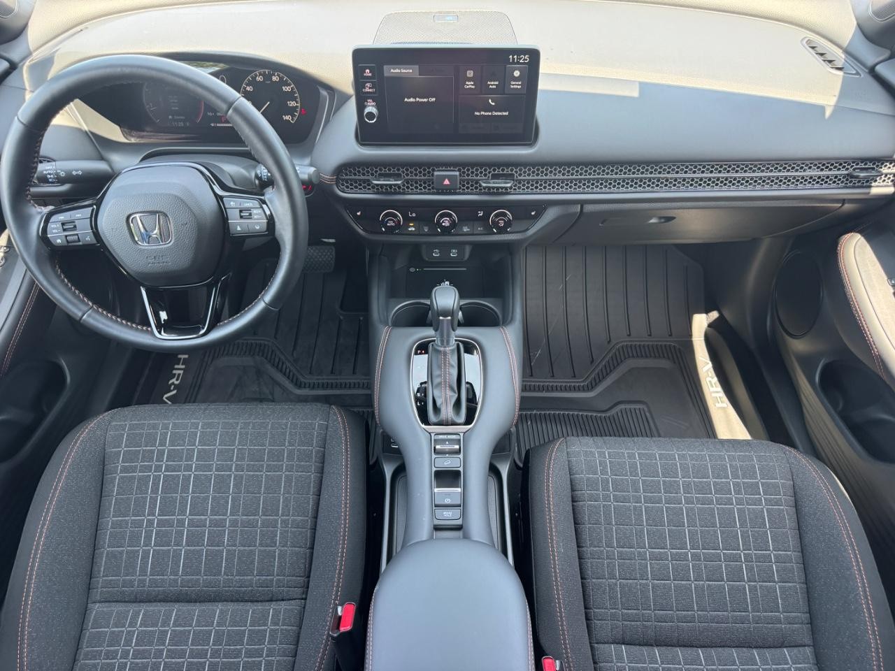 Honda HR-V Vehicle Full-screen Gallery Image 12