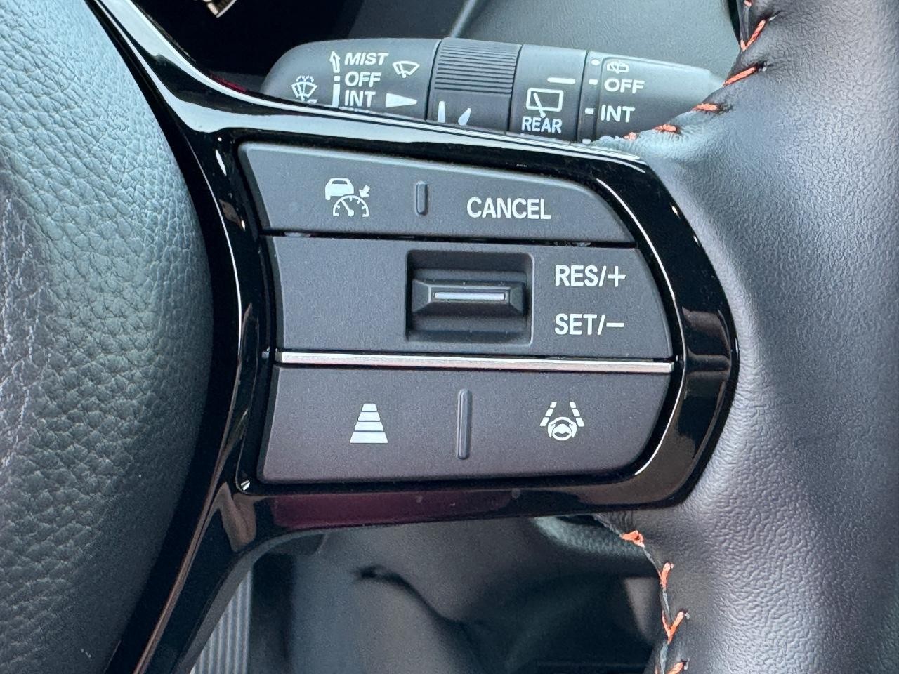Honda HR-V Vehicle Full-screen Gallery Image 21