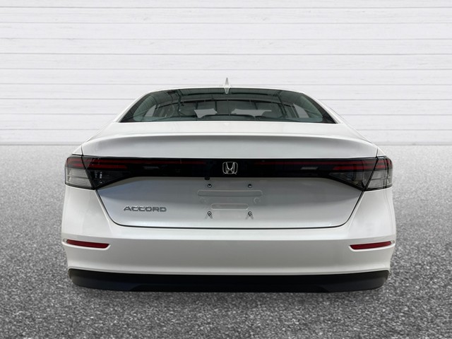 Honda Accord Sedan Vehicle Full-screen Gallery Image 05