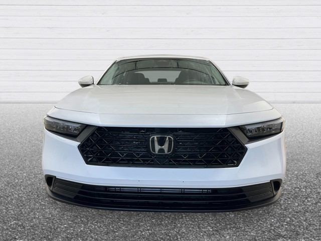 Honda Accord Sedan Vehicle Full-screen Gallery Image 10