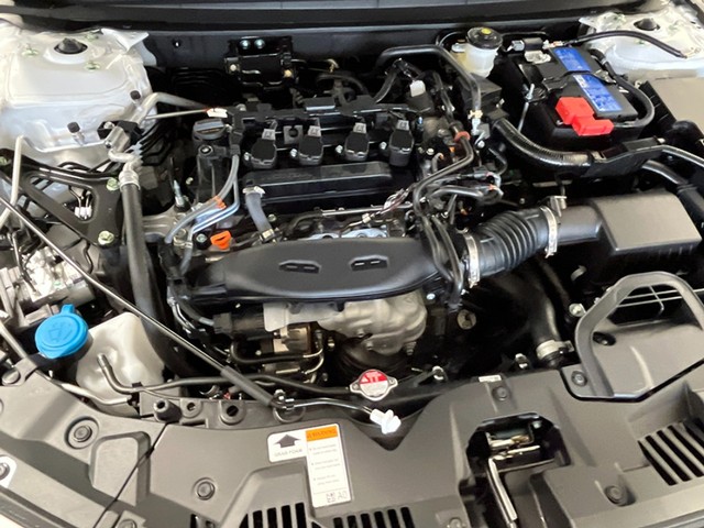 Honda Accord Sedan Vehicle Full-screen Gallery Image 12