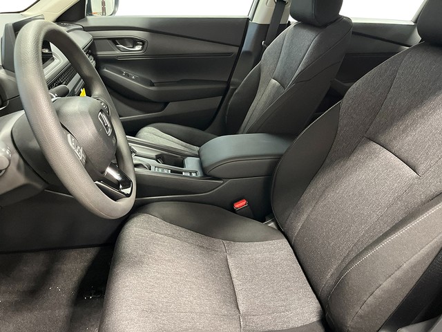 Honda Accord Sedan Vehicle Full-screen Gallery Image 13