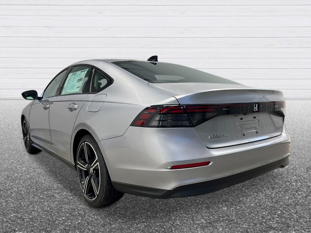 Honda Accord Sedan Vehicle Full-screen Gallery Image 04