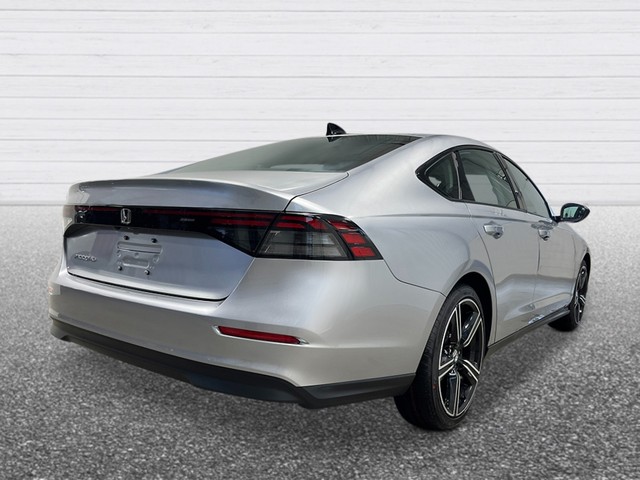 Honda Accord Sedan Vehicle Full-screen Gallery Image 06