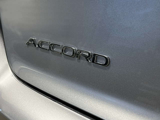 Honda Accord Sedan Vehicle Full-screen Gallery Image 07