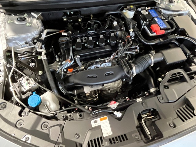 Honda Accord Sedan Vehicle Full-screen Gallery Image 12