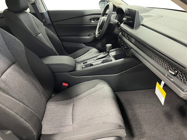 Honda Accord Sedan Vehicle Full-screen Gallery Image 28