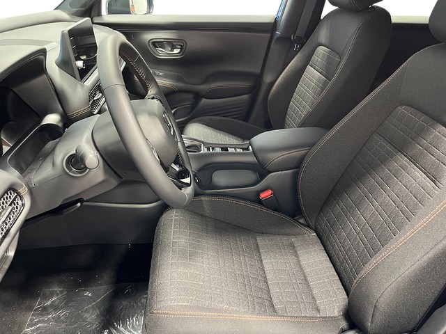 Honda HR-V Vehicle Full-screen Gallery Image 14