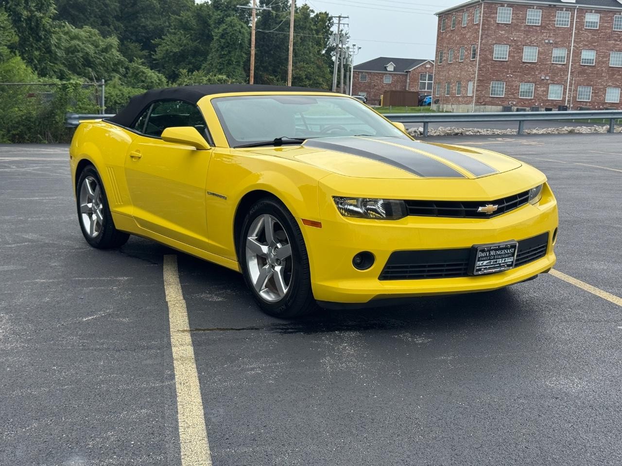 Chevrolet Camaro Vehicle Full-screen Gallery Image 02