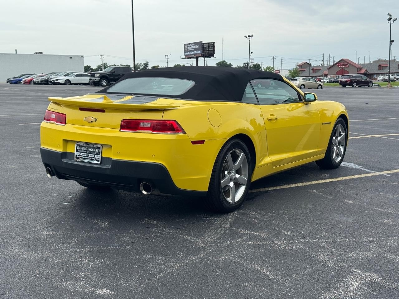 Chevrolet Camaro Vehicle Full-screen Gallery Image 04