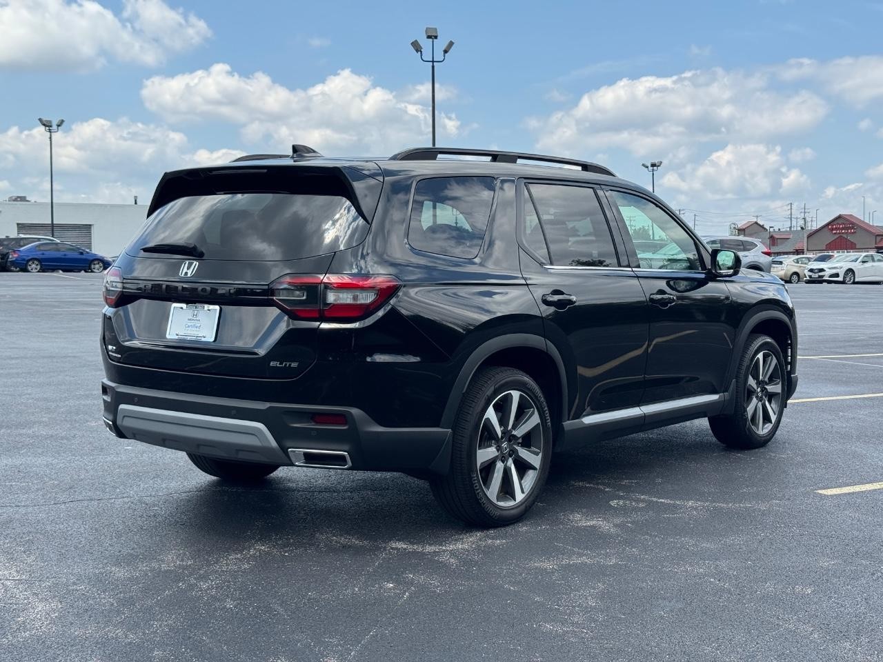 Honda Pilot Vehicle Full-screen Gallery Image 04