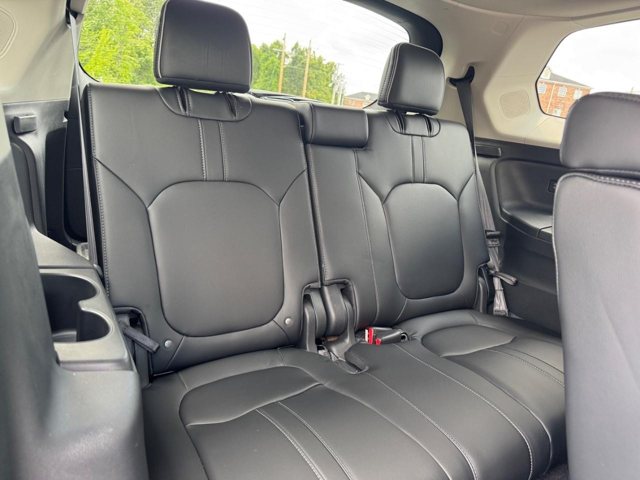 Honda Pilot Vehicle Full-screen Gallery Image 12