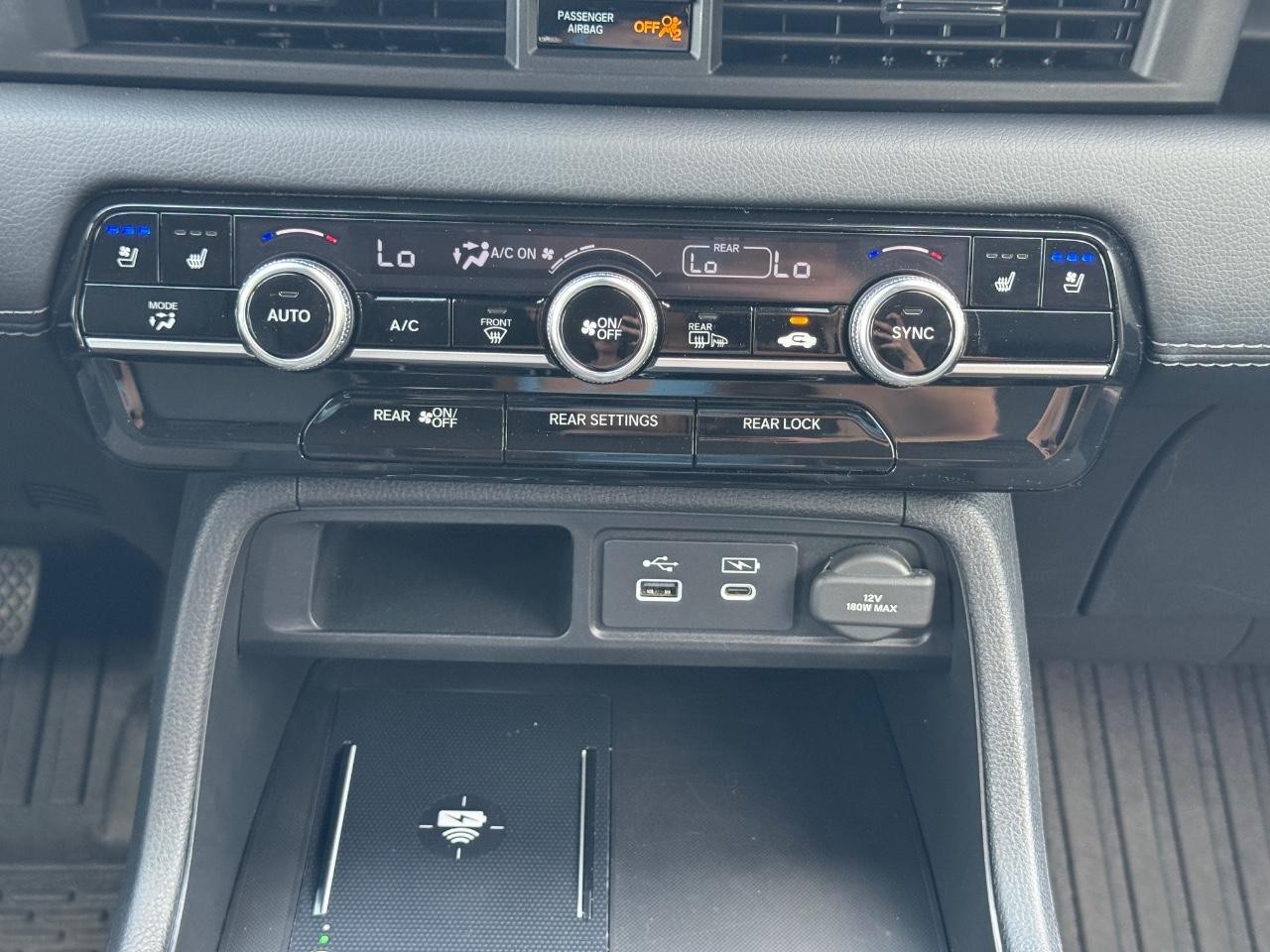 Honda Pilot Vehicle Full-screen Gallery Image 16