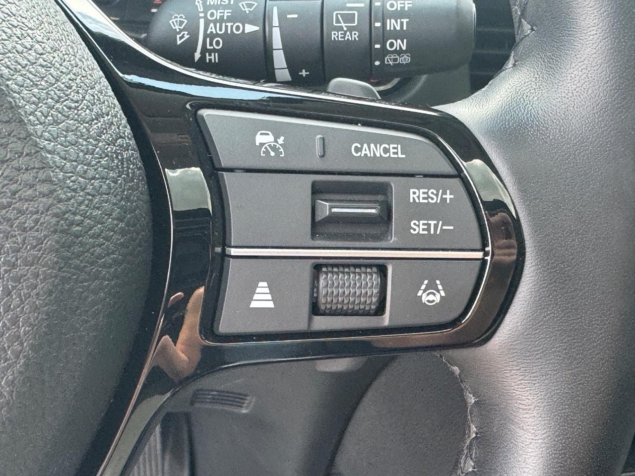 Honda Pilot Vehicle Full-screen Gallery Image 24