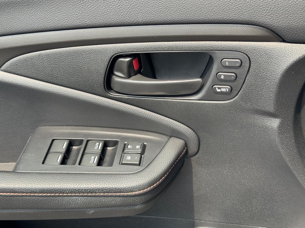 Honda Ridgeline Vehicle Full-screen Gallery Image 27