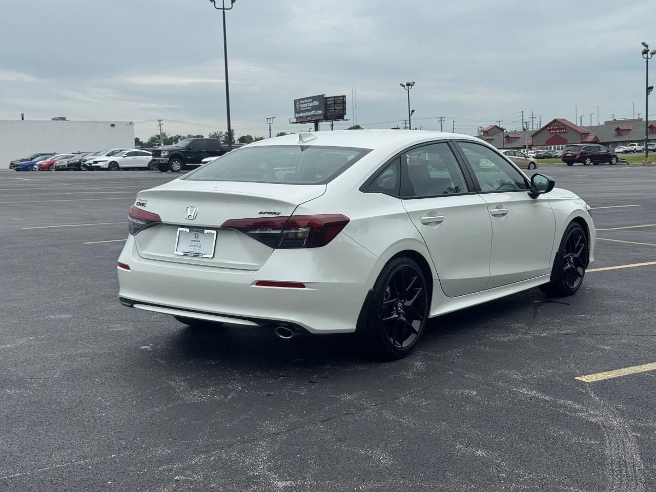 Honda Civic Sedan Vehicle Full-screen Gallery Image 04