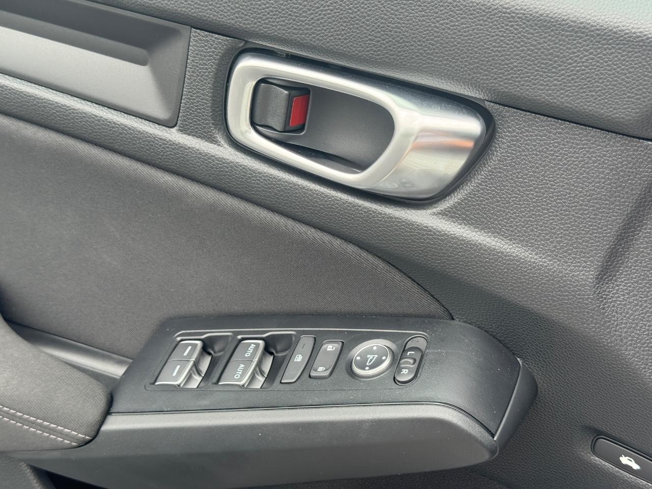 Honda Civic Sedan Vehicle Full-screen Gallery Image 24