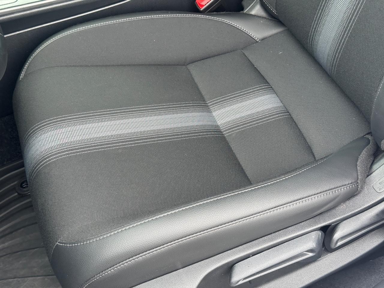Honda Civic Sedan Vehicle Full-screen Gallery Image 25