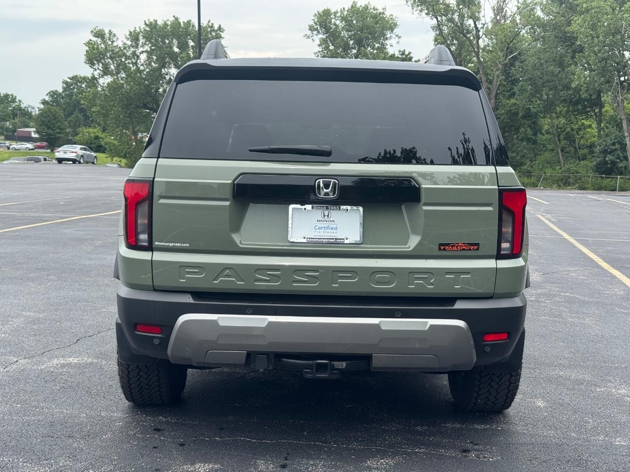 Honda Passport Vehicle Full-screen Gallery Image 06