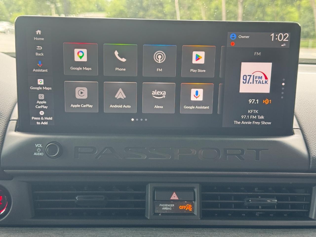 Honda Passport Vehicle Full-screen Gallery Image 14
