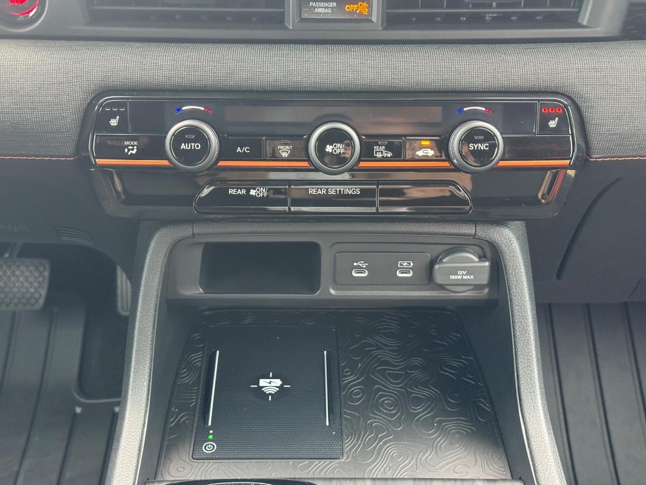 Honda Passport Vehicle Full-screen Gallery Image 15