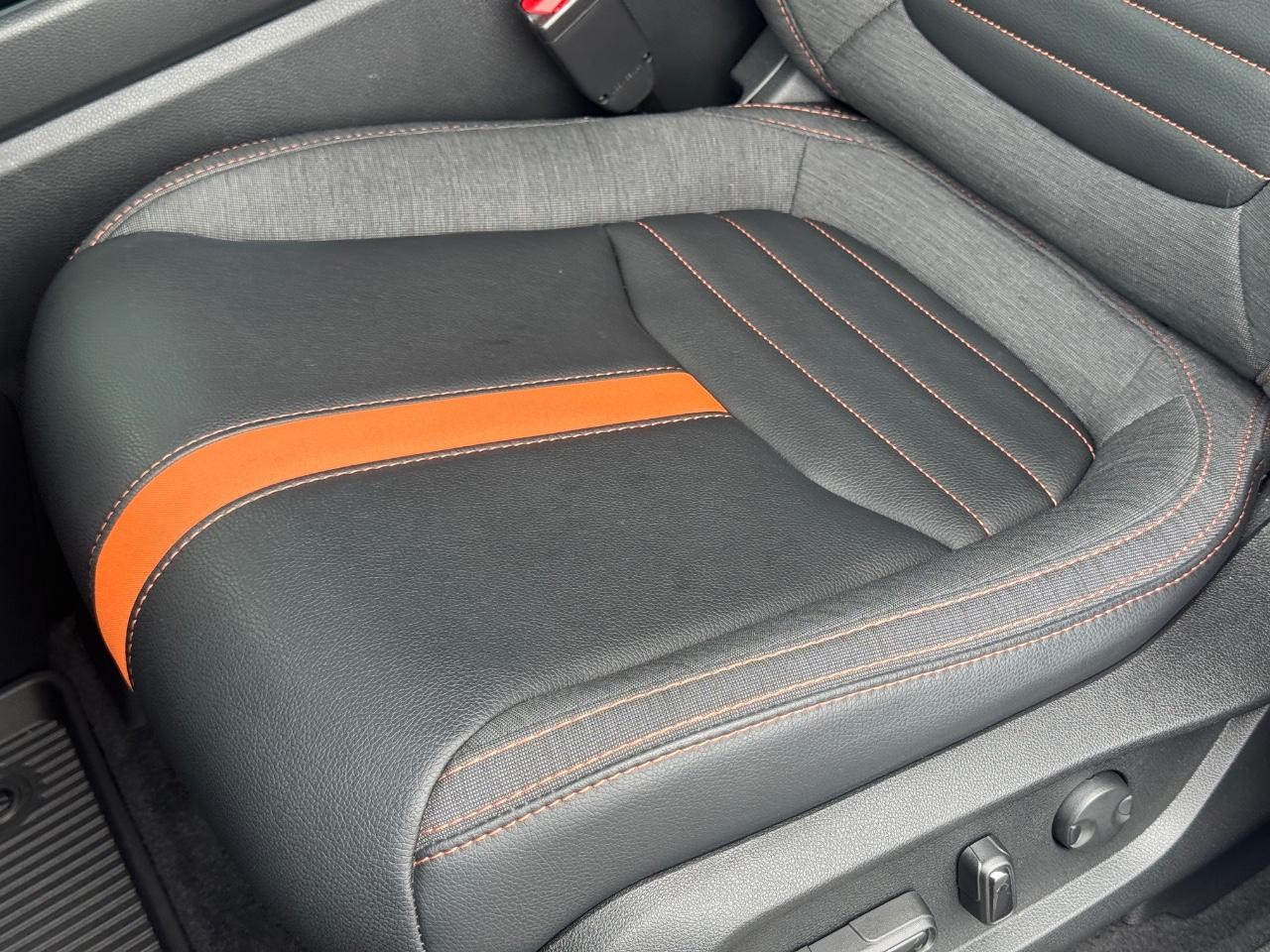 Honda Passport Vehicle Full-screen Gallery Image 28