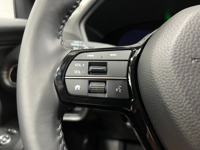 Honda HR-V Vehicle Full-screen Gallery Image 18
