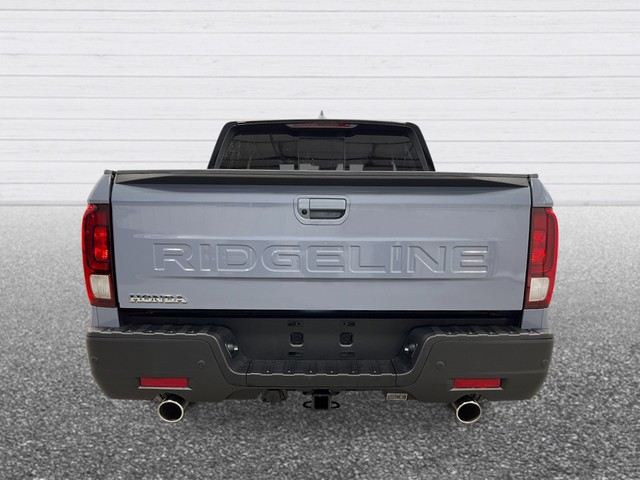 Honda Ridgeline Vehicle Full-screen Gallery Image 05