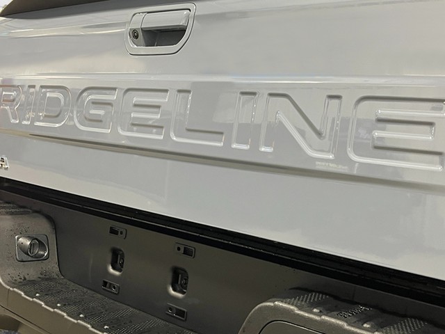 Honda Ridgeline Vehicle Full-screen Gallery Image 07