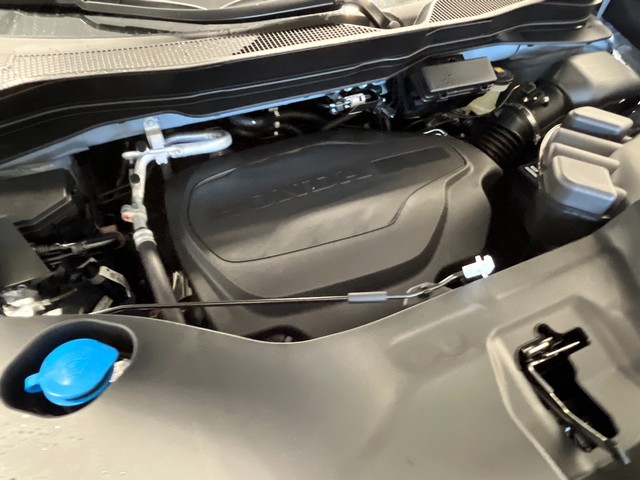 Honda Ridgeline Vehicle Full-screen Gallery Image 14
