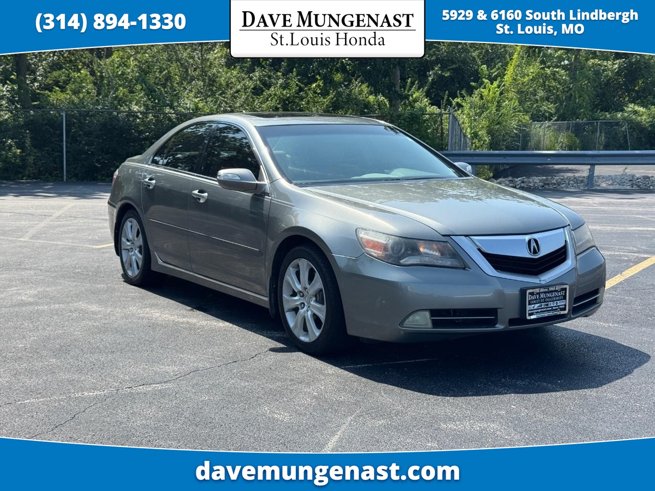 Acura RL Vehicle Full-screen Gallery Image 01