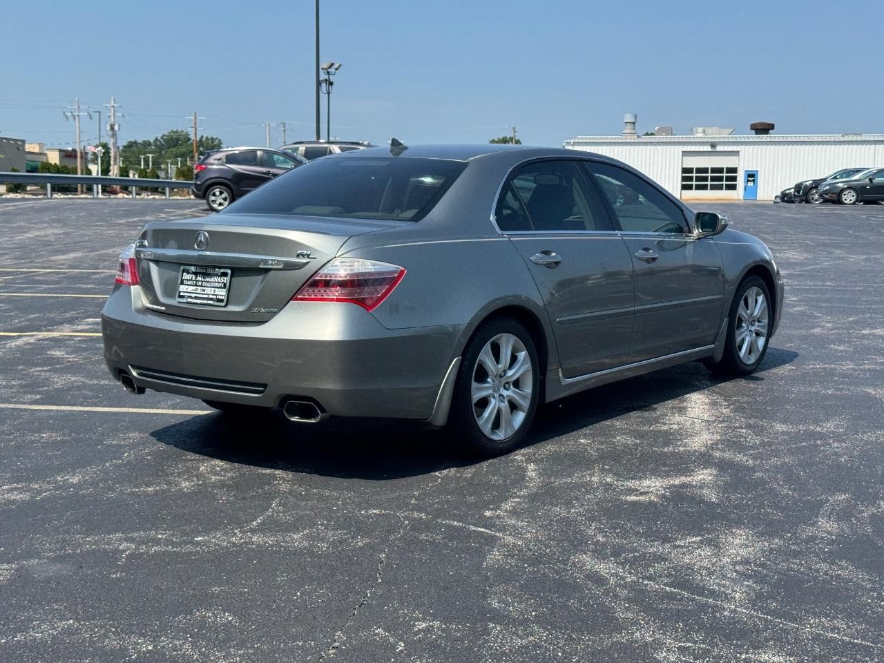 Acura RL Vehicle Full-screen Gallery Image 04