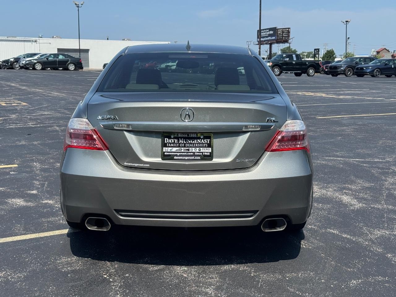 Acura RL Vehicle Full-screen Gallery Image 06