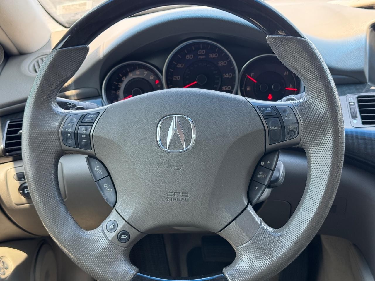 Acura RL Vehicle Full-screen Gallery Image 13