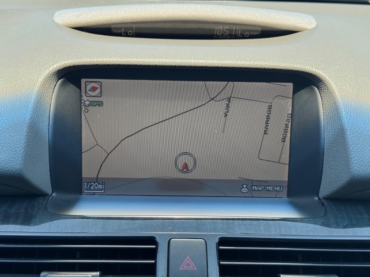 Acura RL Vehicle Full-screen Gallery Image 14