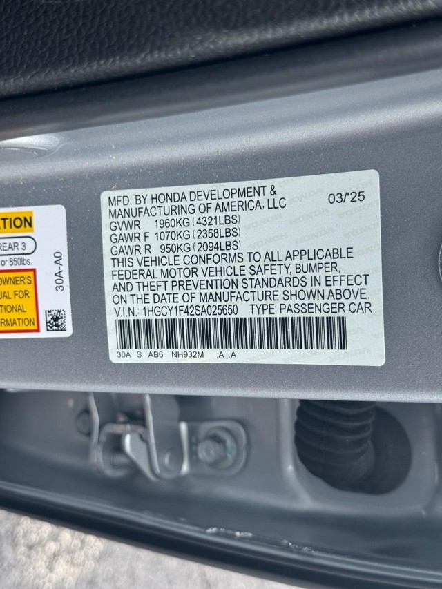 Honda Accord Sedan Vehicle Full-screen Gallery Image 27