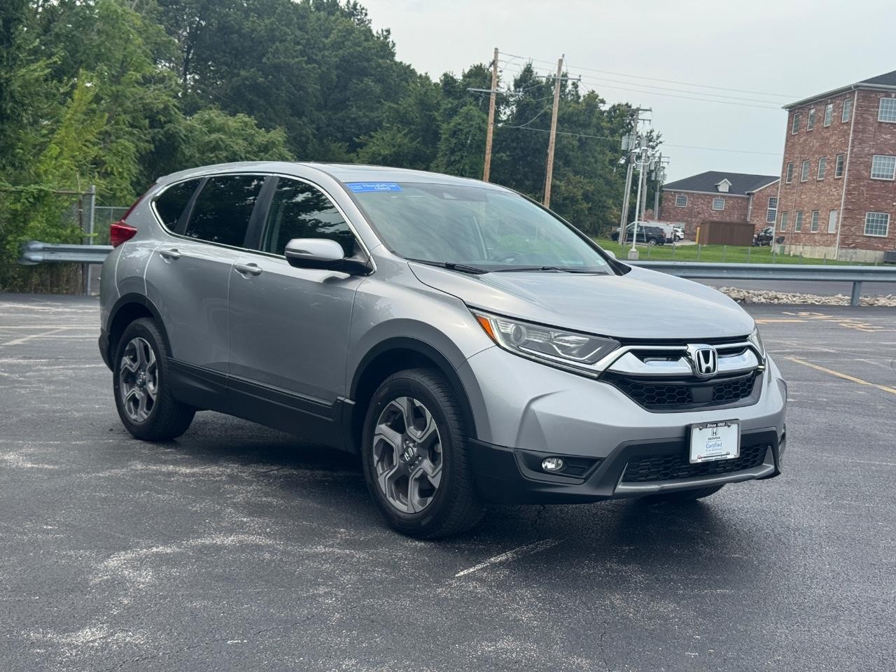 Honda CR-V Vehicle Full-screen Gallery Image 02