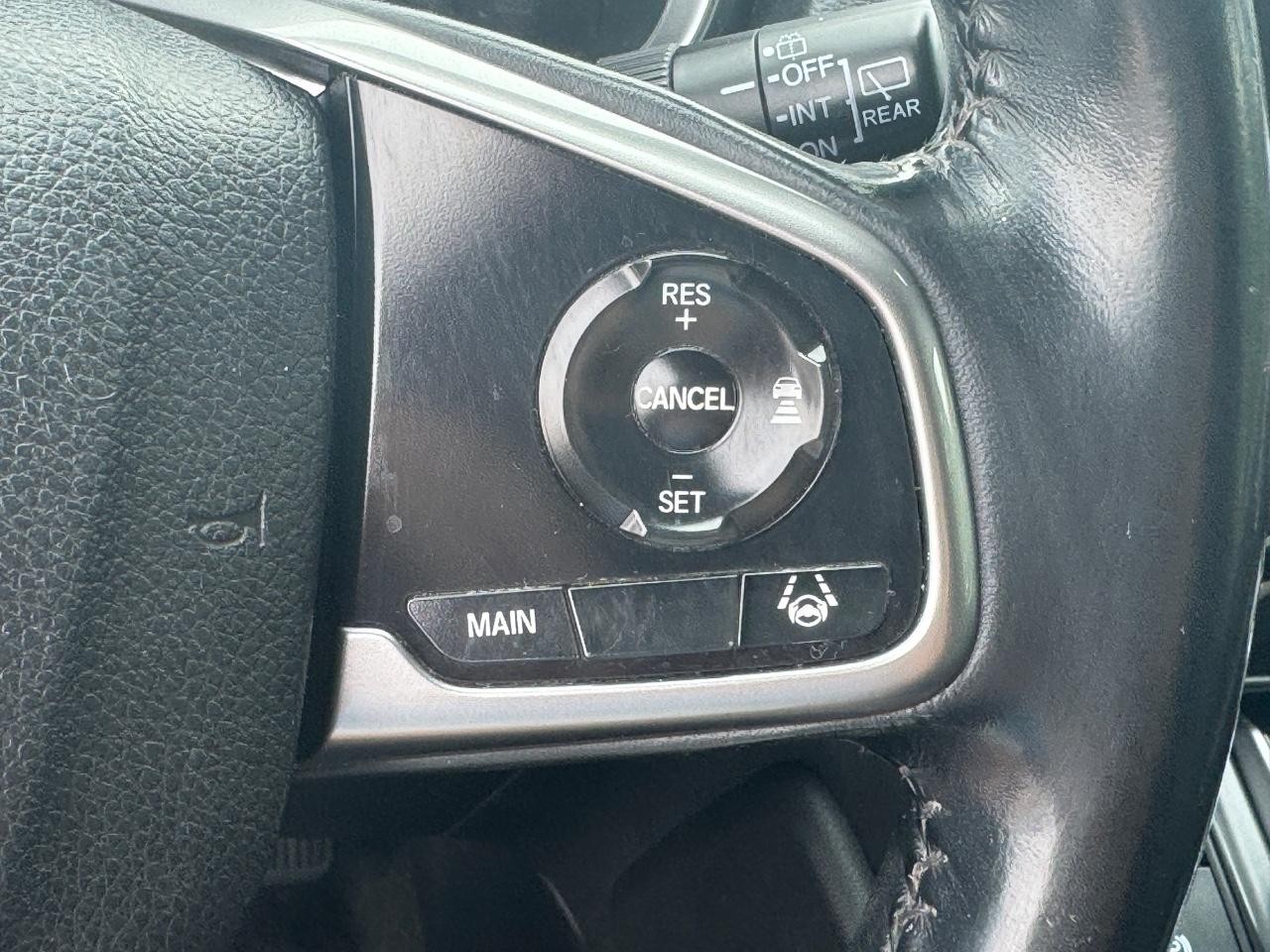 Honda CR-V Vehicle Full-screen Gallery Image 22