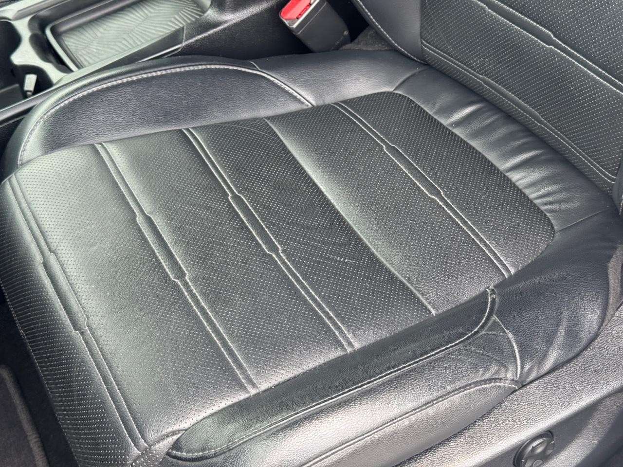 Honda CR-V Vehicle Full-screen Gallery Image 26
