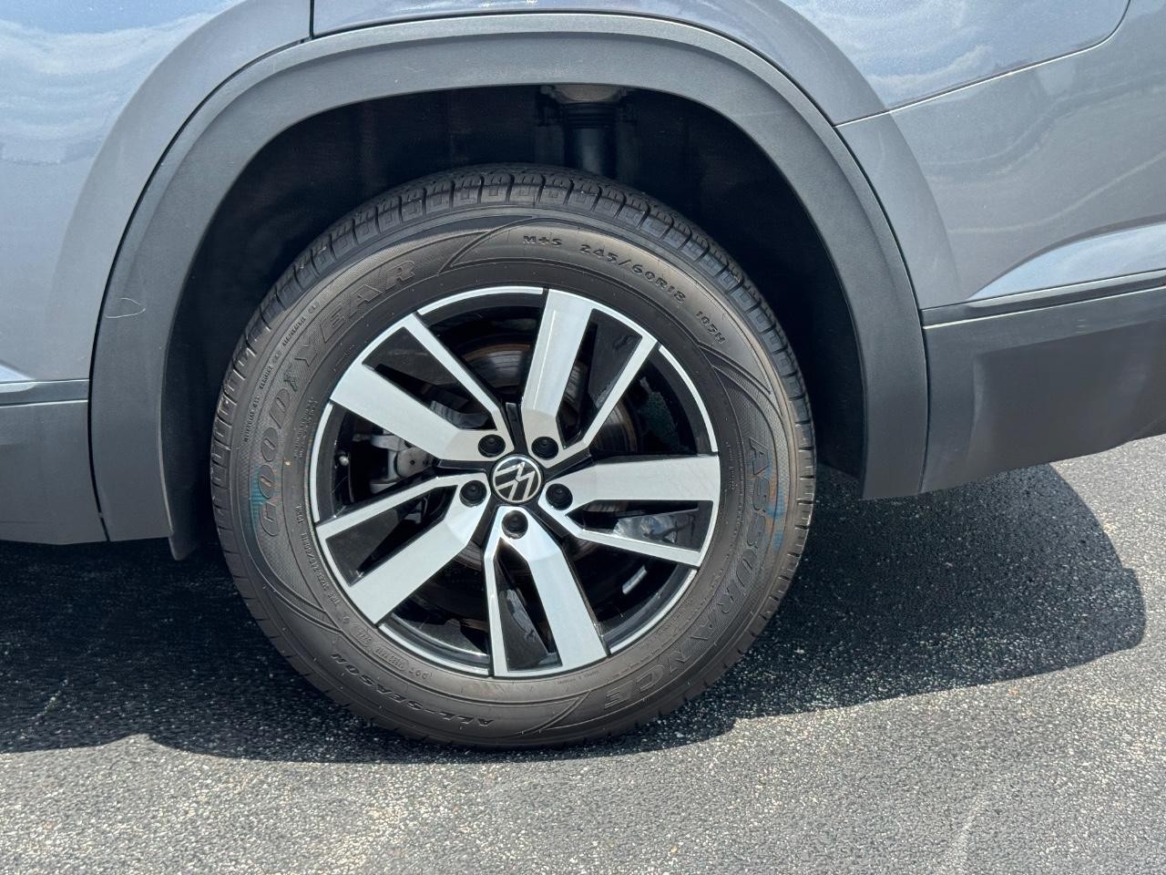 Volkswagen Atlas Vehicle Full-screen Gallery Image 08