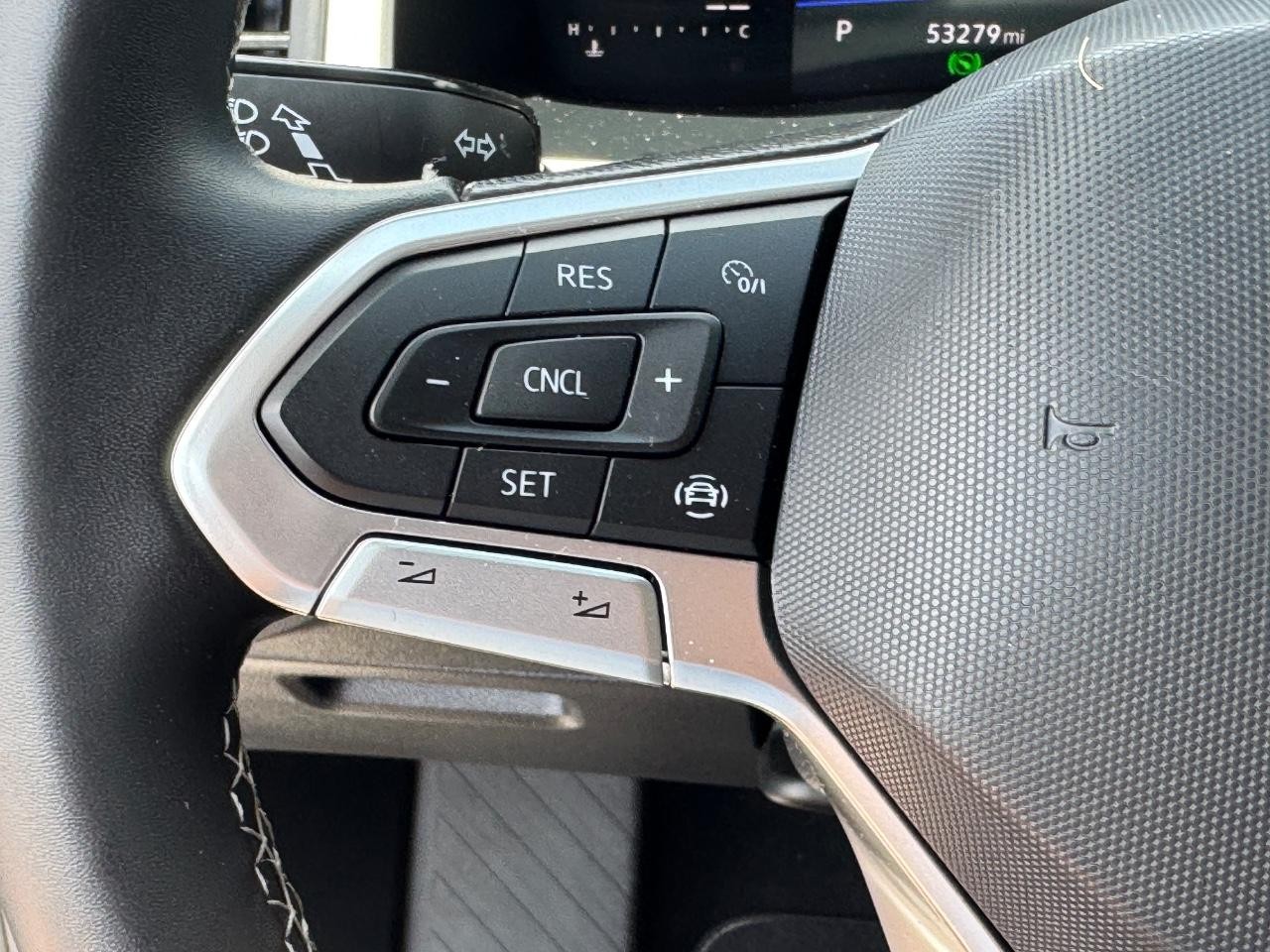 Volkswagen Atlas Vehicle Full-screen Gallery Image 22