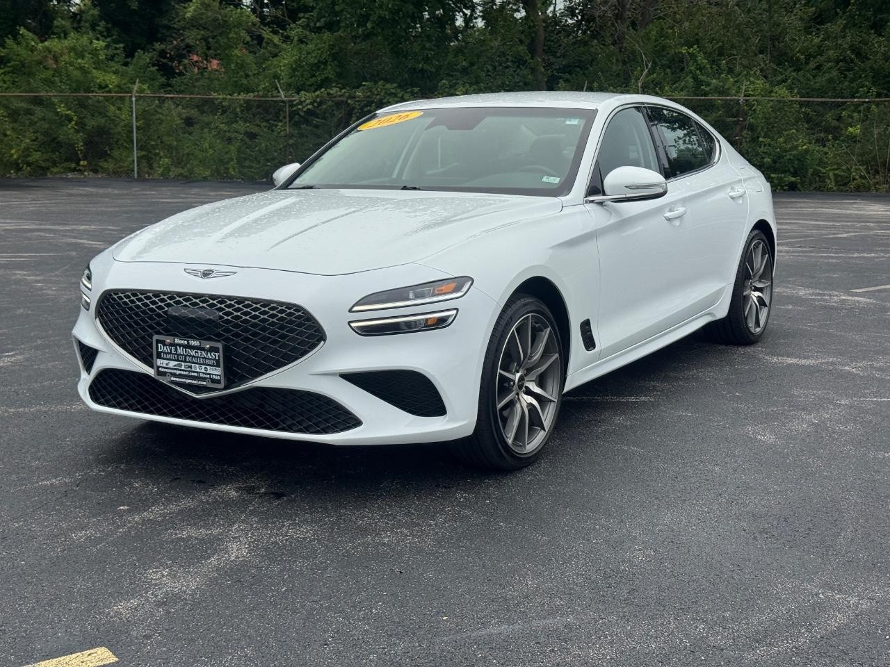 Genesis G70 Vehicle Full-screen Gallery Image 09