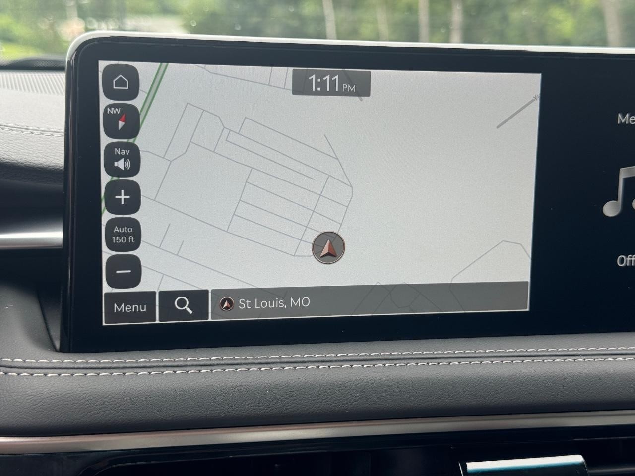 Genesis G70 Vehicle Full-screen Gallery Image 25