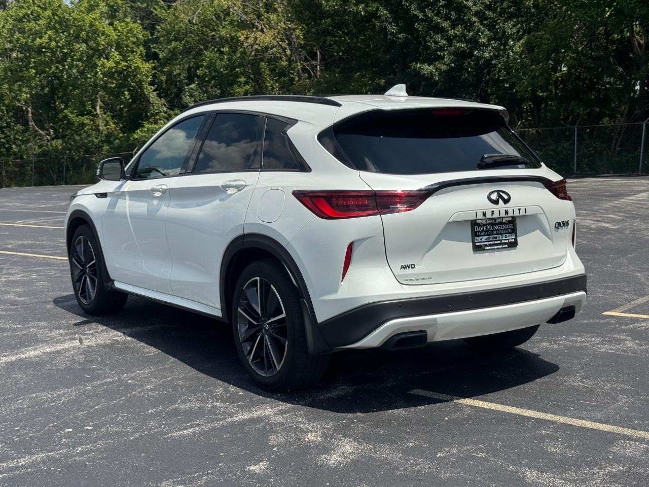INFINITI QX50 Vehicle Full-screen Gallery Image 07