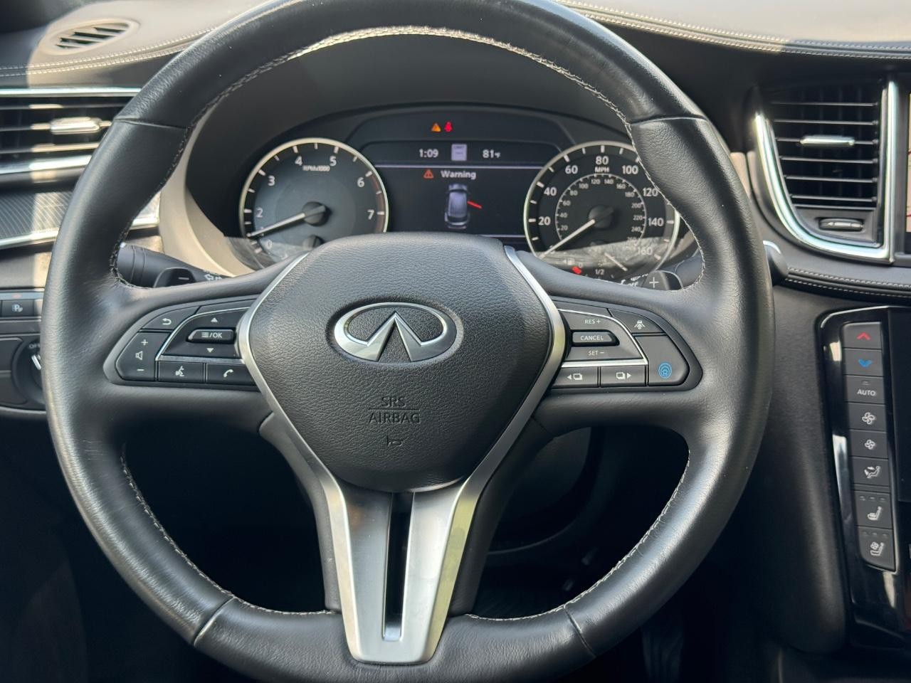 INFINITI QX50 Vehicle Full-screen Gallery Image 13