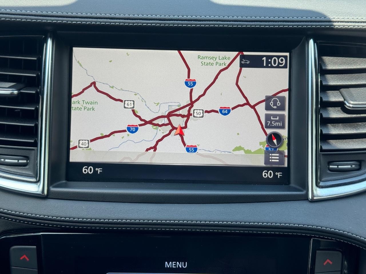 INFINITI QX50 Vehicle Full-screen Gallery Image 14