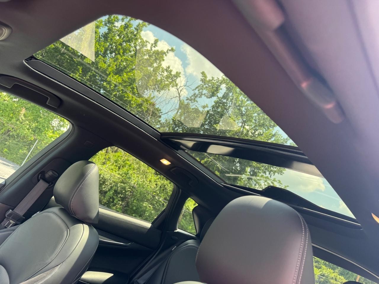 INFINITI QX50 Vehicle Full-screen Gallery Image 20
