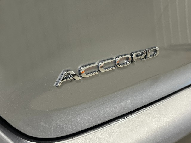 Honda Accord Sedan Vehicle Full-screen Gallery Image 07